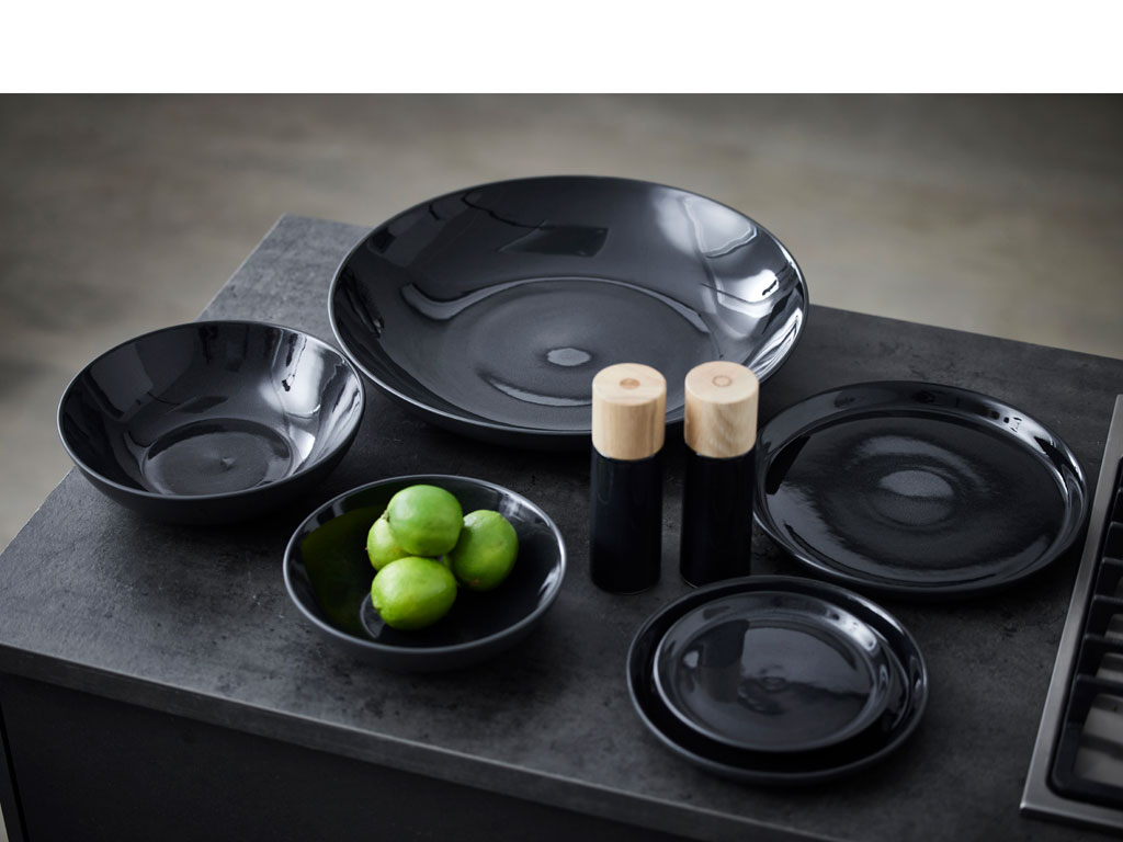 Juoda lėkštė Gastro BITZ 27 cm