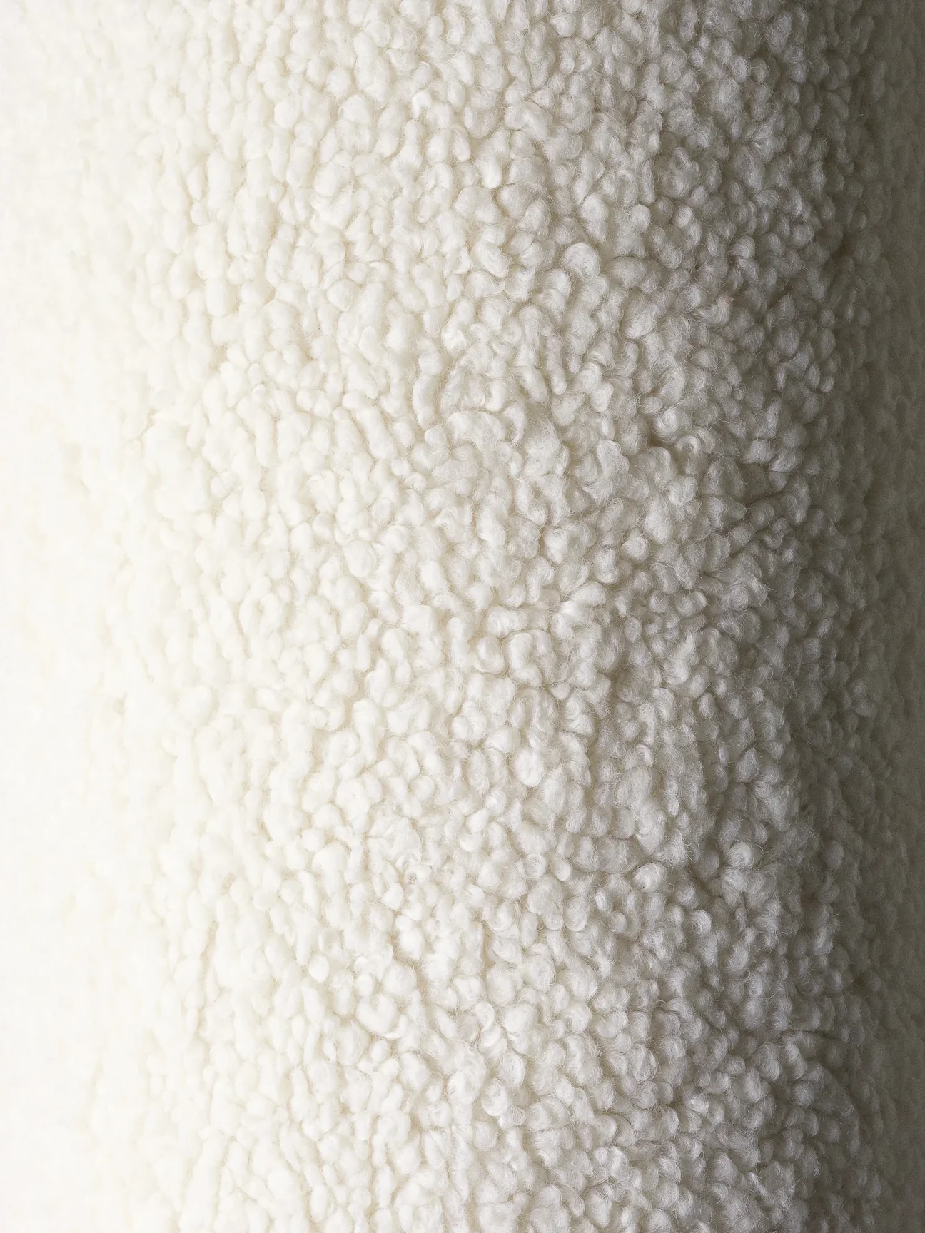 WIGIWAMA kamuolio formos pagalvė Cream White Ball
