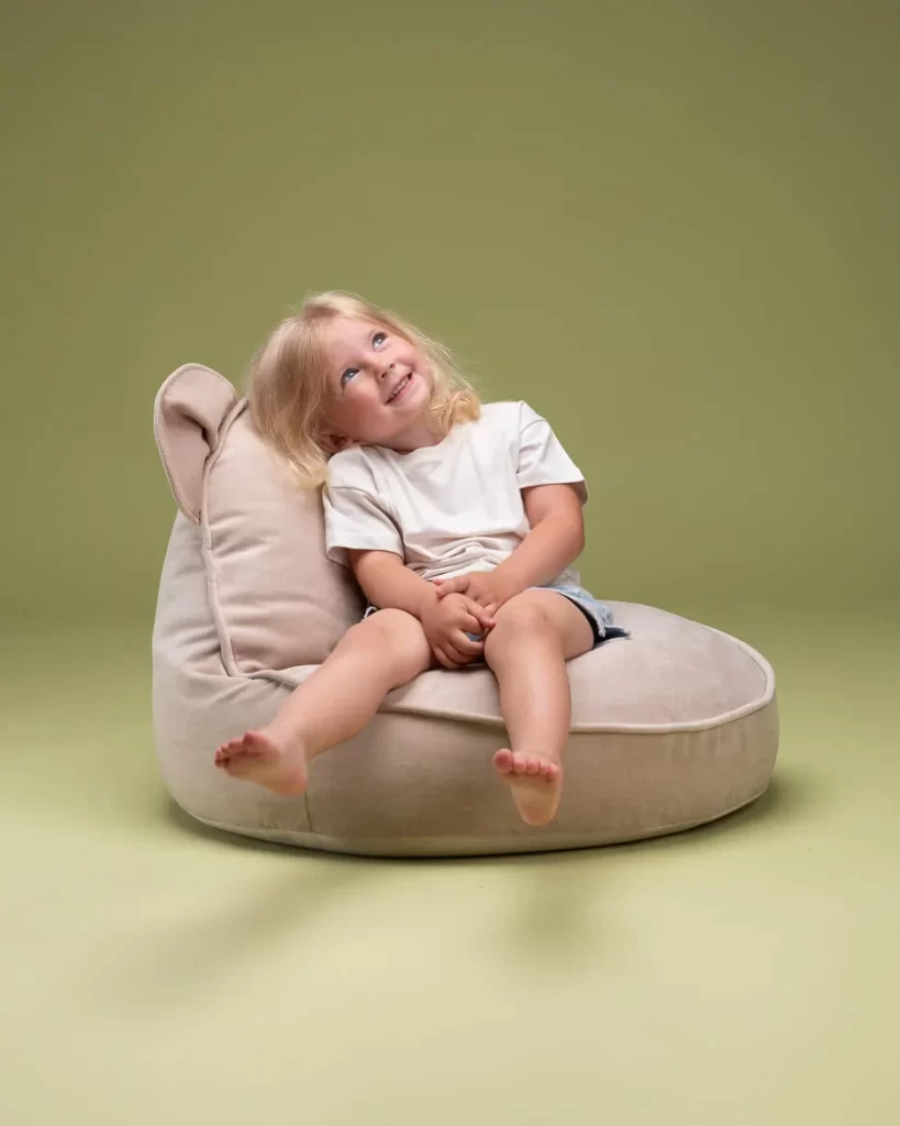 WIGIWAMA meškiuko formos sėdmaišis Dusty Beige Bear 