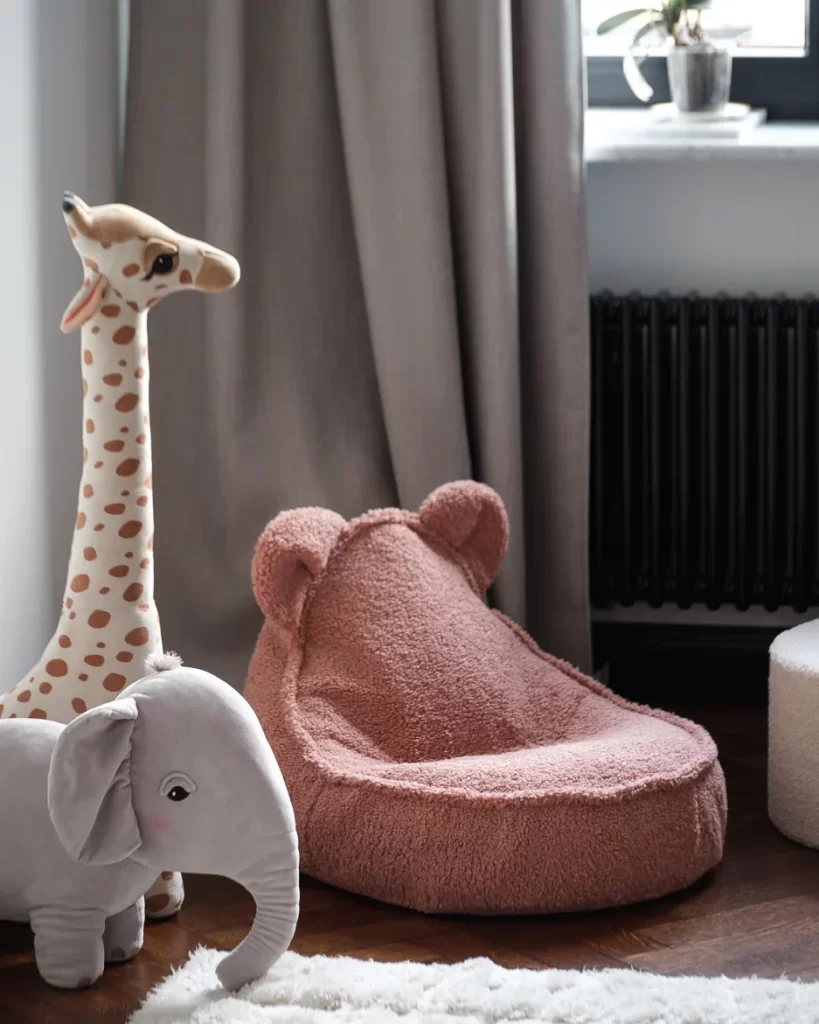 WIGIWAMA meškiuko formos sėdmaišis Guava Pink Bear 