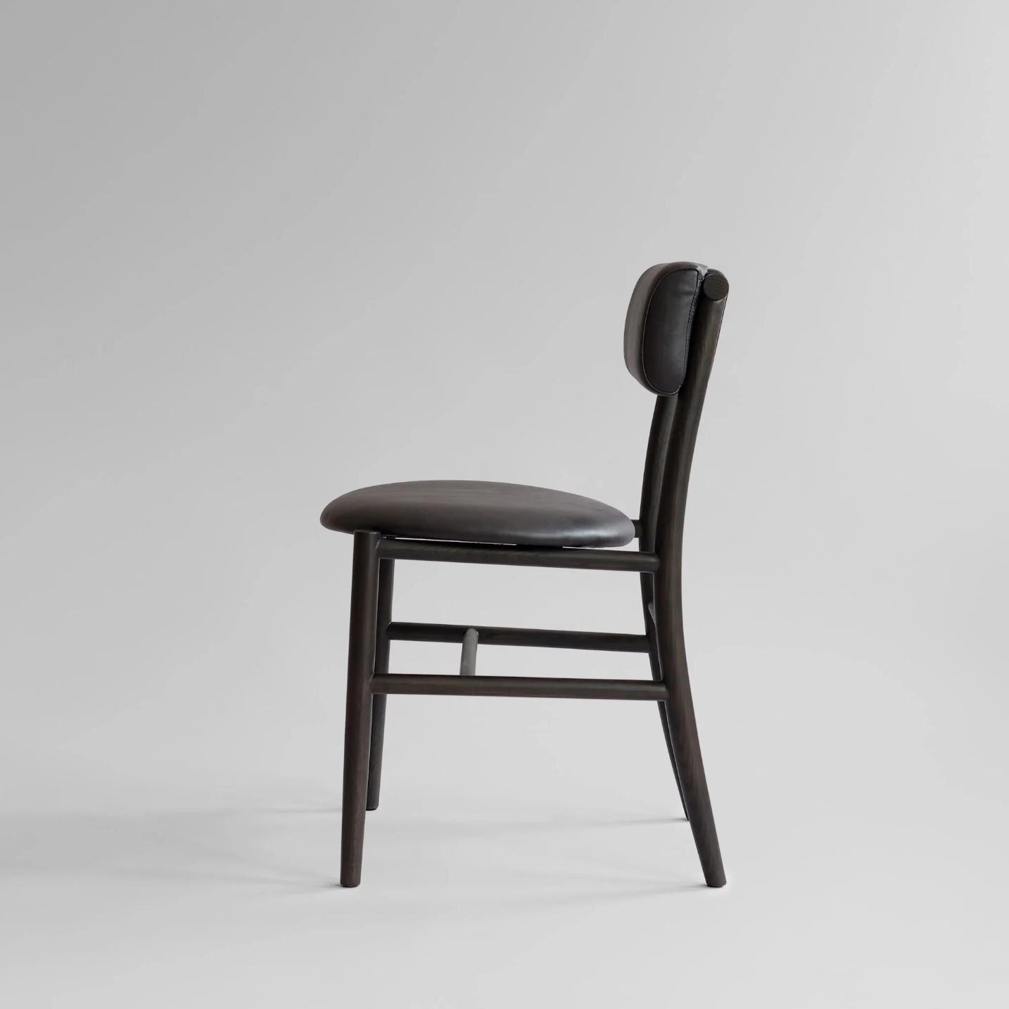 Valgomojo kėdė Nama Coffee Black Oak - Aniline Leather Black