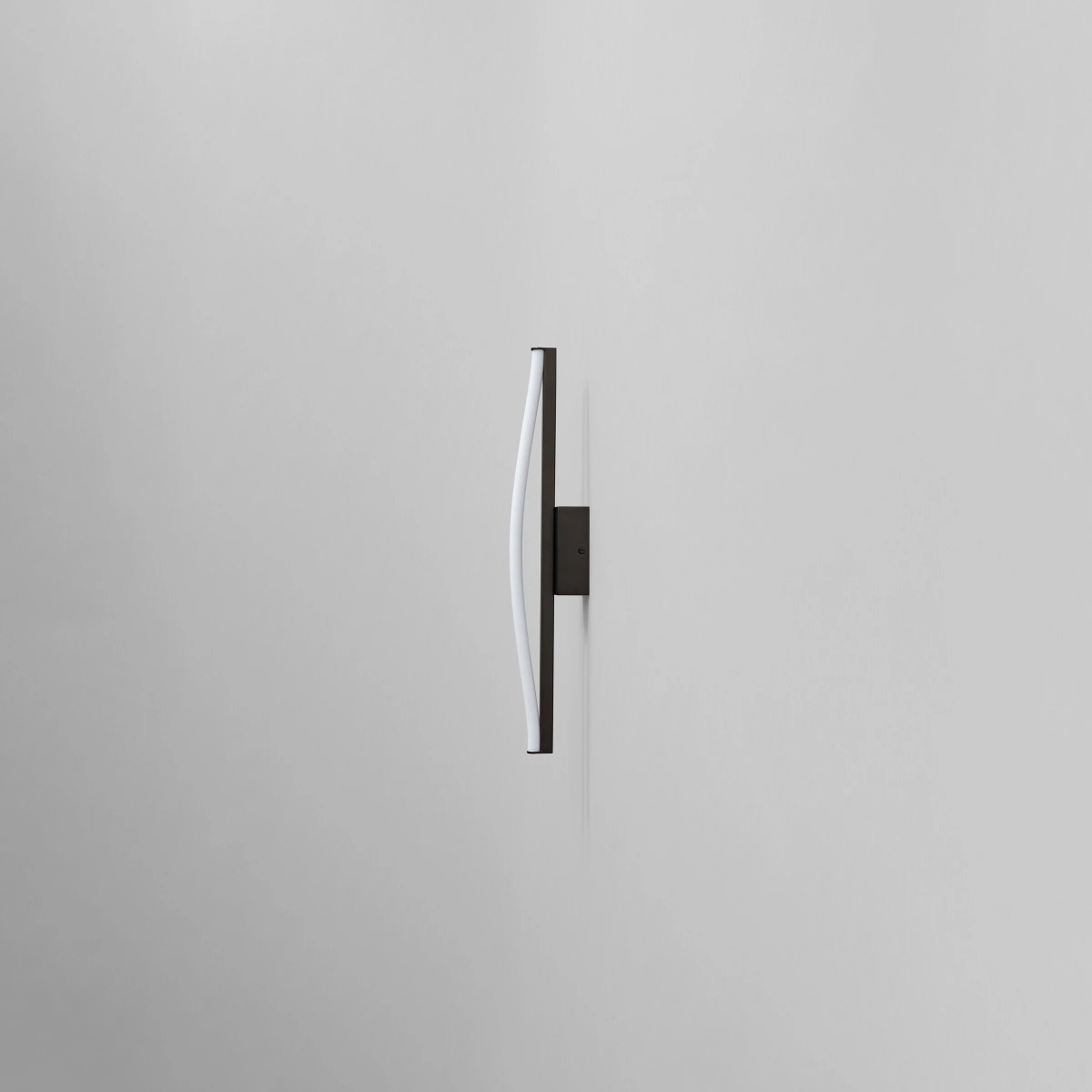 Sieninis šviestuvas Bow Mini Bronze