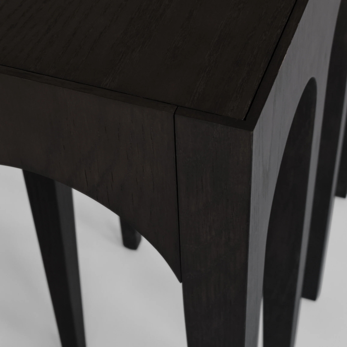 Konsolė Bow Coffee Black Oak