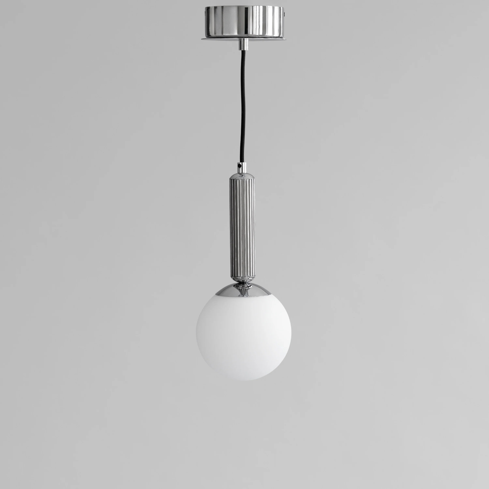 Pakabinamas šviestuvas No. 2 Chrome