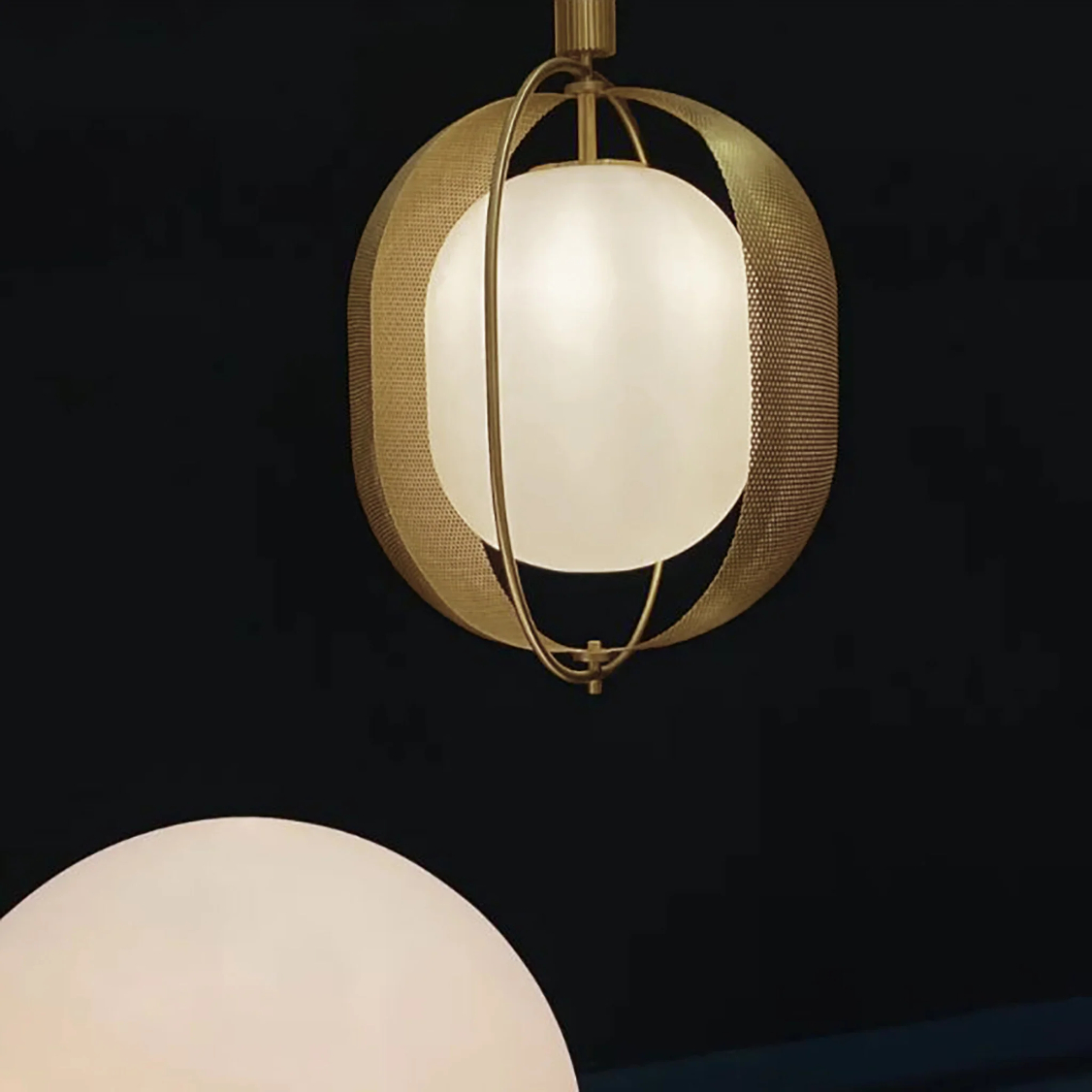 Pakabinamas šviestuvas Pearl Brass