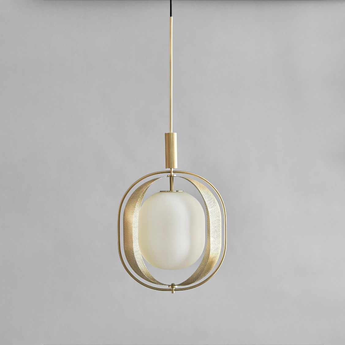 Pakabinamas šviestuvas Pearl Brass